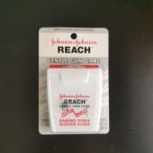 New Johnson & Johnson Reach Gentle Gum Care Baking Soda Woven Floss 50 Yd‎